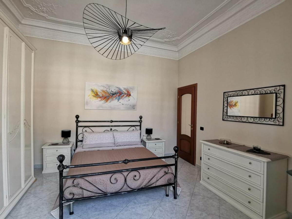 Casa In Centro Apartment Ventimiglia Bagian luar foto
