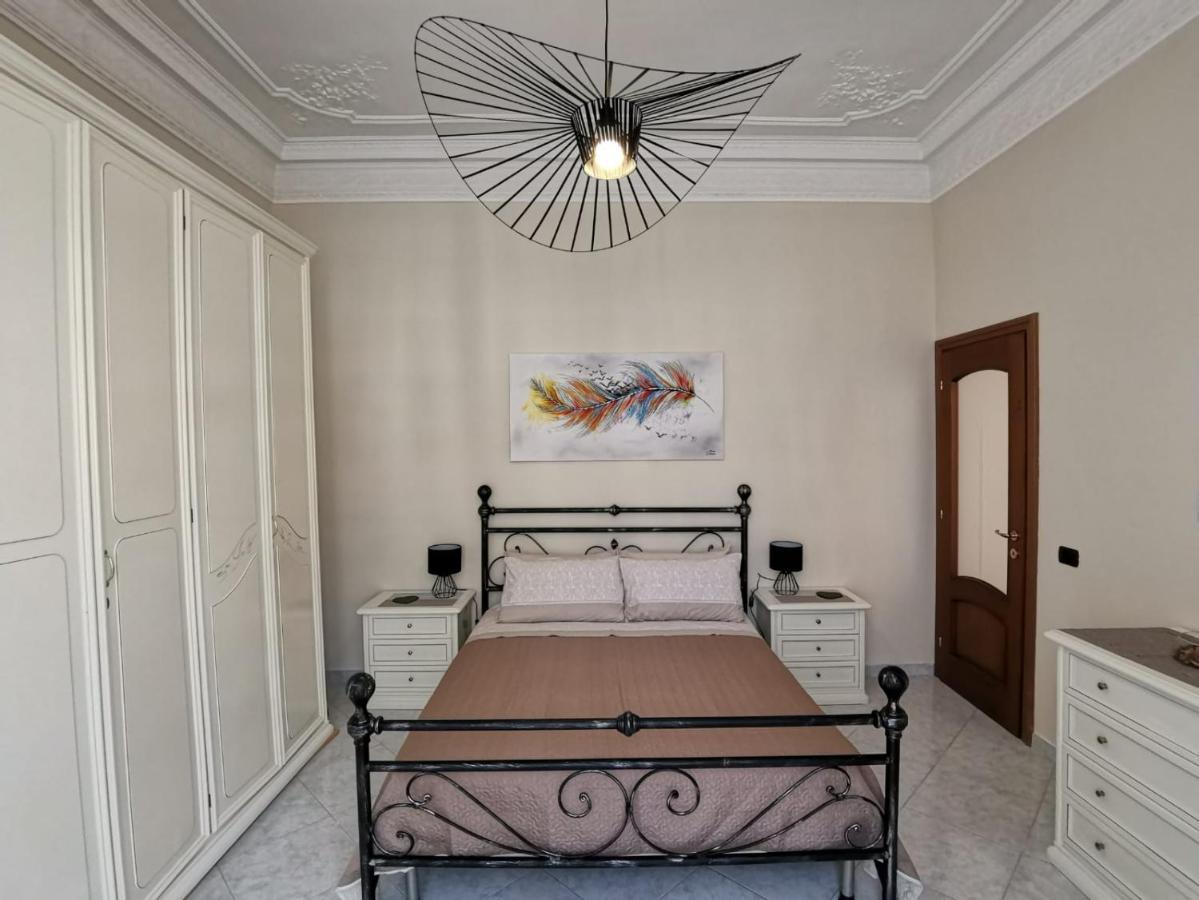 Casa In Centro Apartment Ventimiglia Bagian luar foto